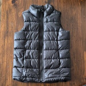 Old Navy Black Puffer Vest